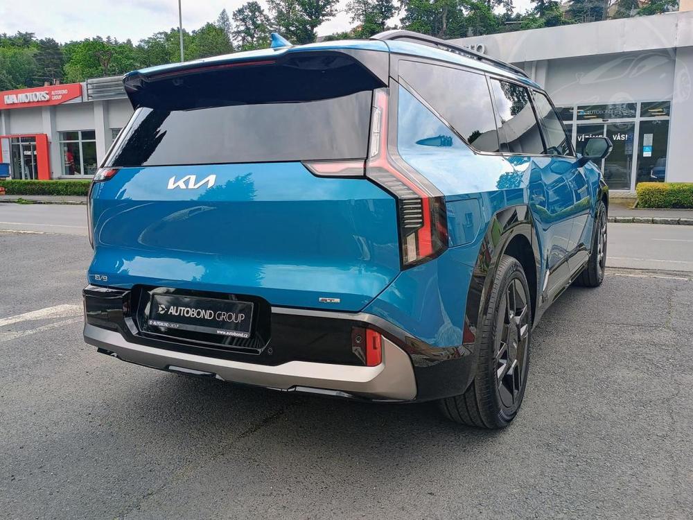 Kia EV9 GT LINE 4x4+PNS+180sedadla