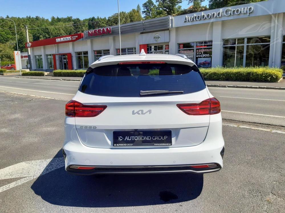 Kia Ceed SW TOP 1.5 T-GDI+BUS 6MT