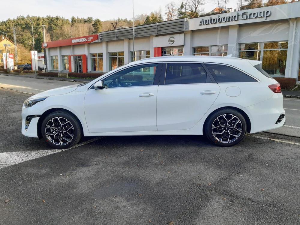 Kia Ceed SW GT LINE 1.6 CRDi SCR MHEV 7