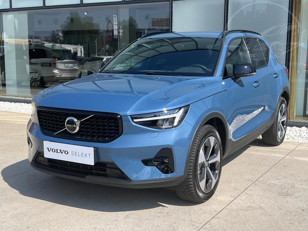 Prodm Volvo XC40 B4 PLUS DARK Aut 1.maj.