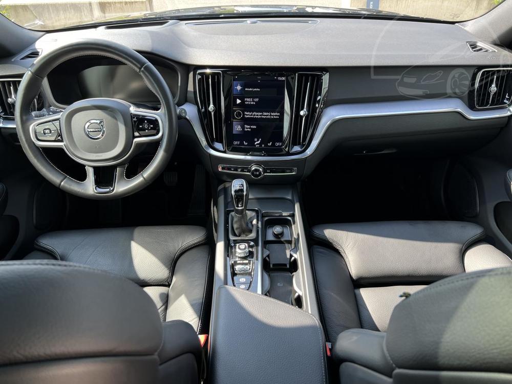 Volvo V60 D4 MOMENTUM