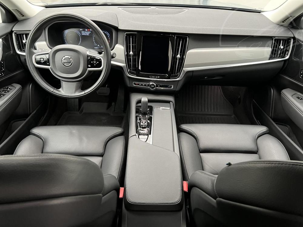 Volvo V90 B4 MOMENTUM AUT 1.maj.