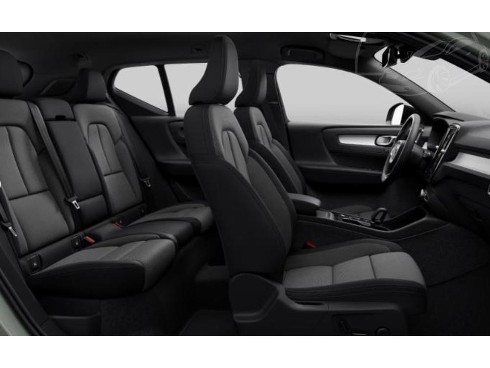 Volvo XC40 B3 AUT BLACK  PLUS