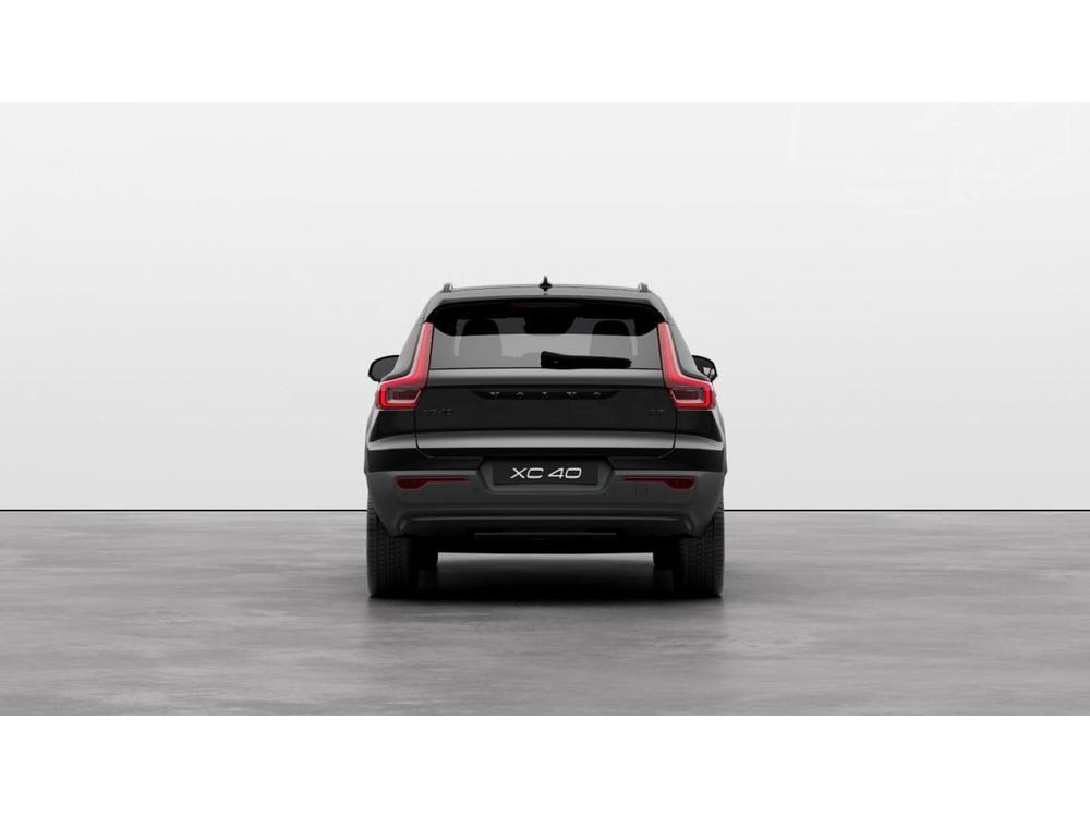 Volvo XC40 B3 AUT PLUS BLACK EDITION