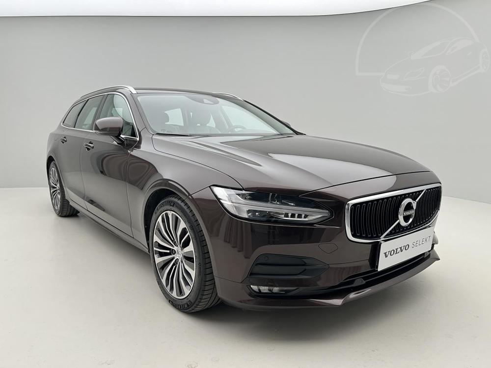 Volvo V90 D4 MOMENTUM AUT