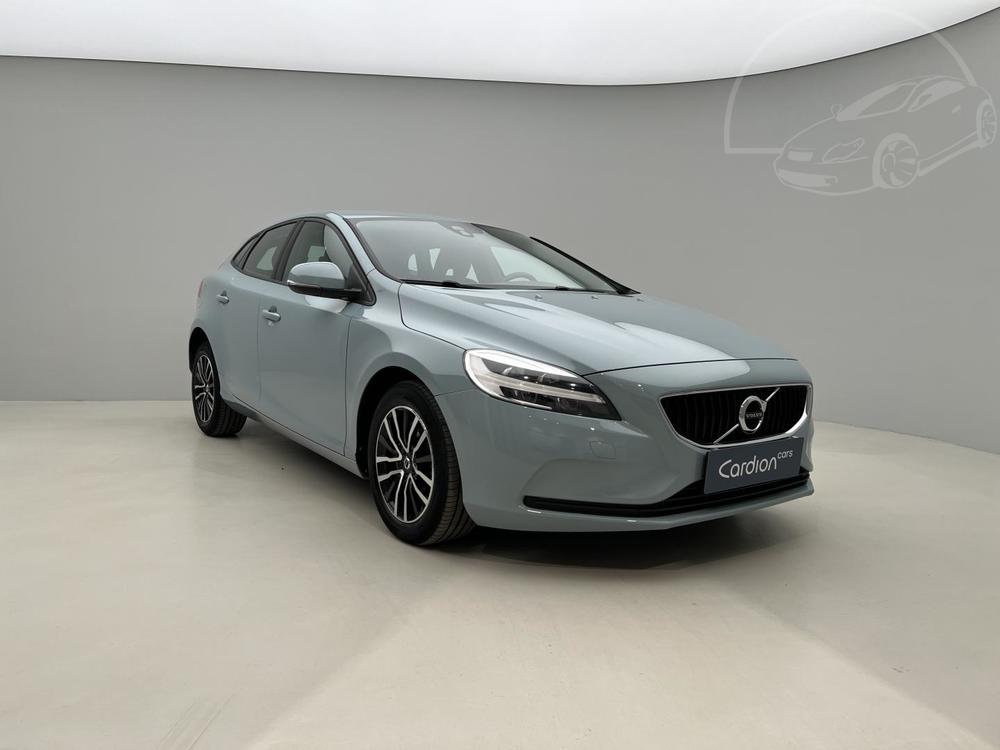 Volvo V40 T2 MOMENTUM