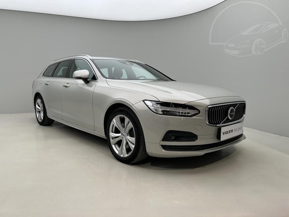 Volvo V90 B4 MOMENTUM Aut 1.maj.