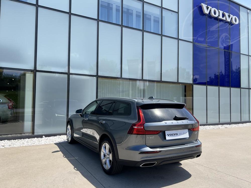 Volvo V60 CROSS COUNTRY D4 AWD Aut 1.maj