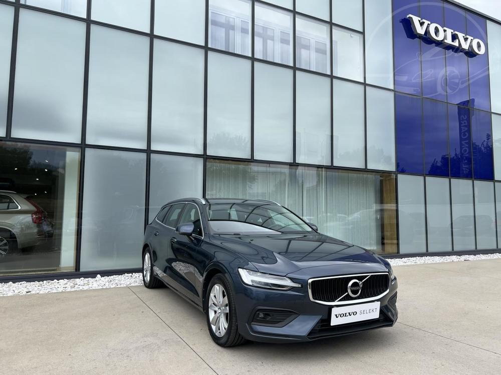 Volvo V60 B4 MOMENTUM Aut 1.maj.