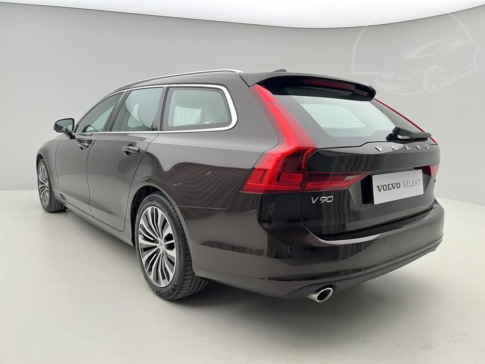 Volvo V90 D4 MOMENTUM AUT