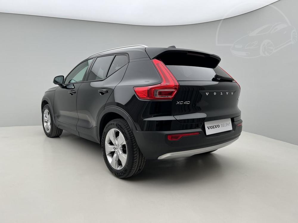 Volvo XC40 D4 AWD MOMENTUM AUT