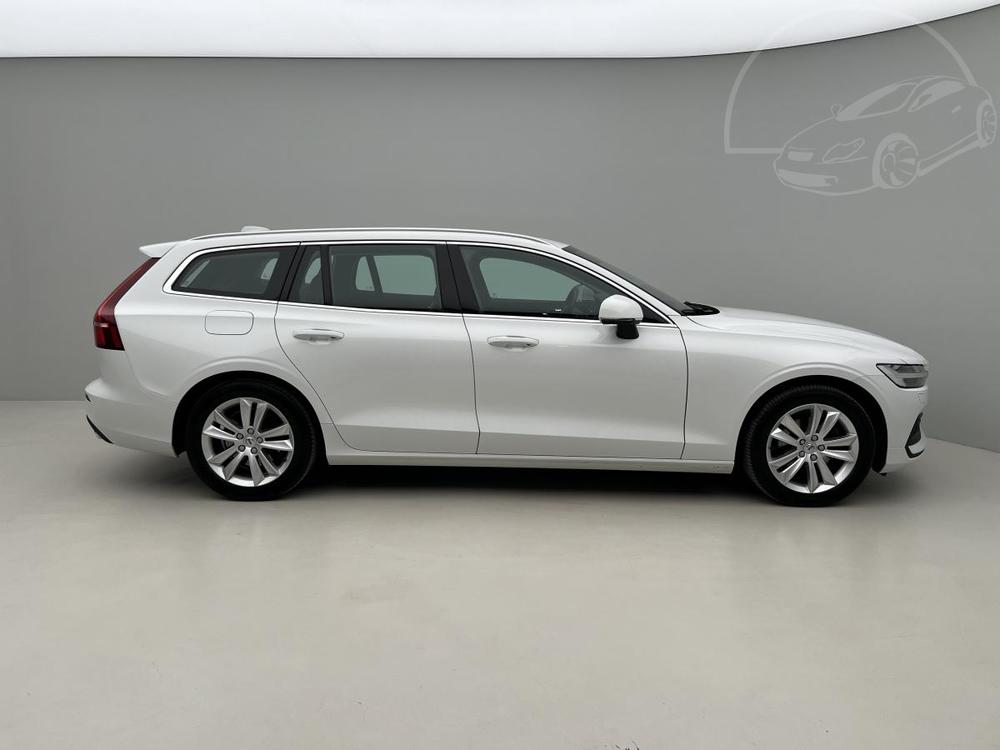 Volvo V60 D3 MOMENTUM REZERVACE