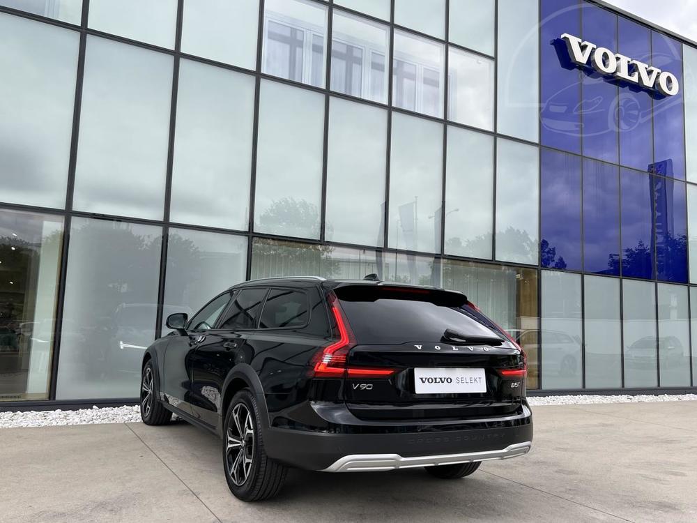 Volvo V90 CROSS COUNTRY B5 AWD Aut 1.maj