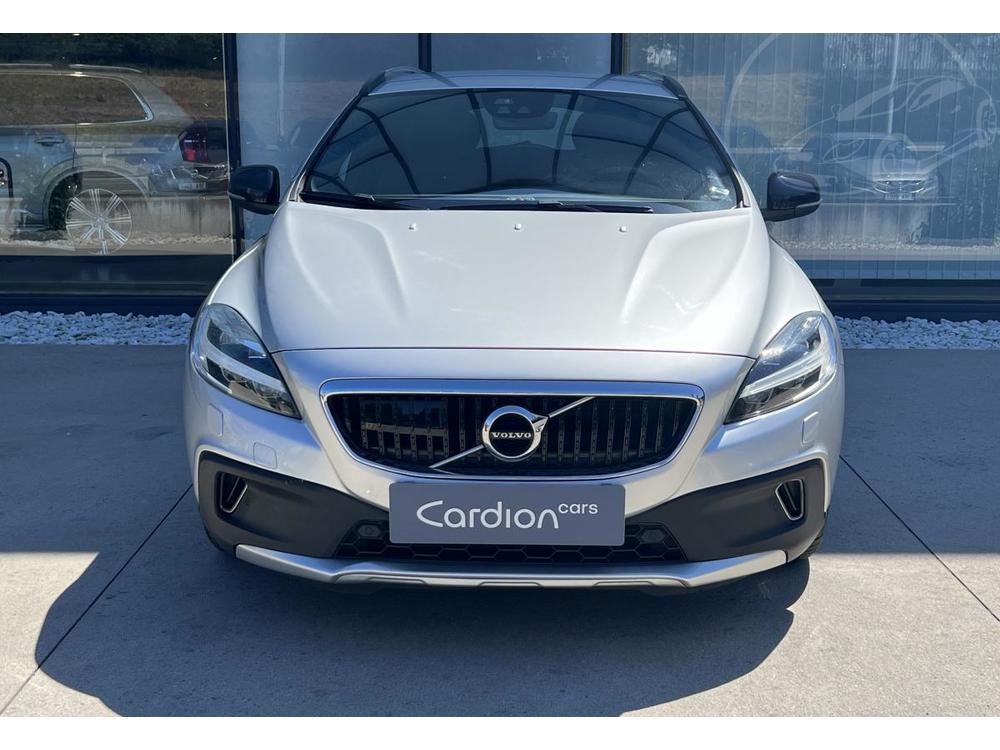 Volvo V40 CROSS COUNTRY D3 MOMENTUM