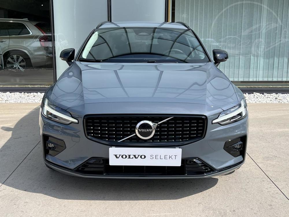 Volvo V60 B4 PLUS DARK Aut 1.maj.