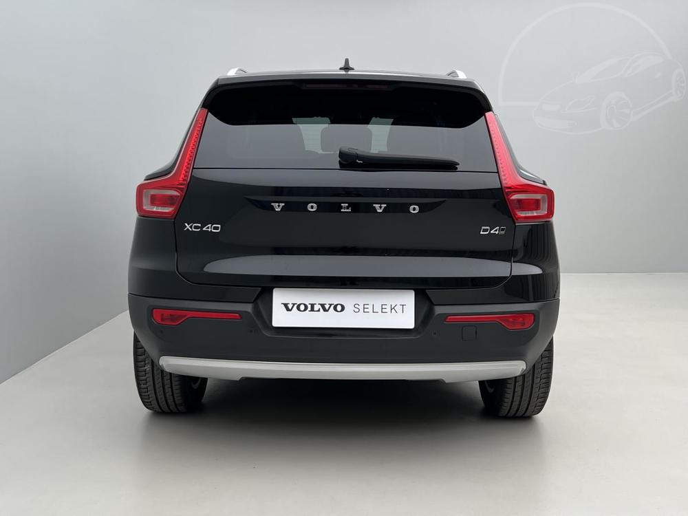 Volvo XC40 D4 AWD MOMENTUM AUT