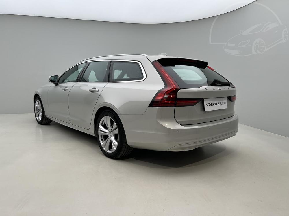 Volvo V90 B4 MOMENTUM Aut 1.maj.