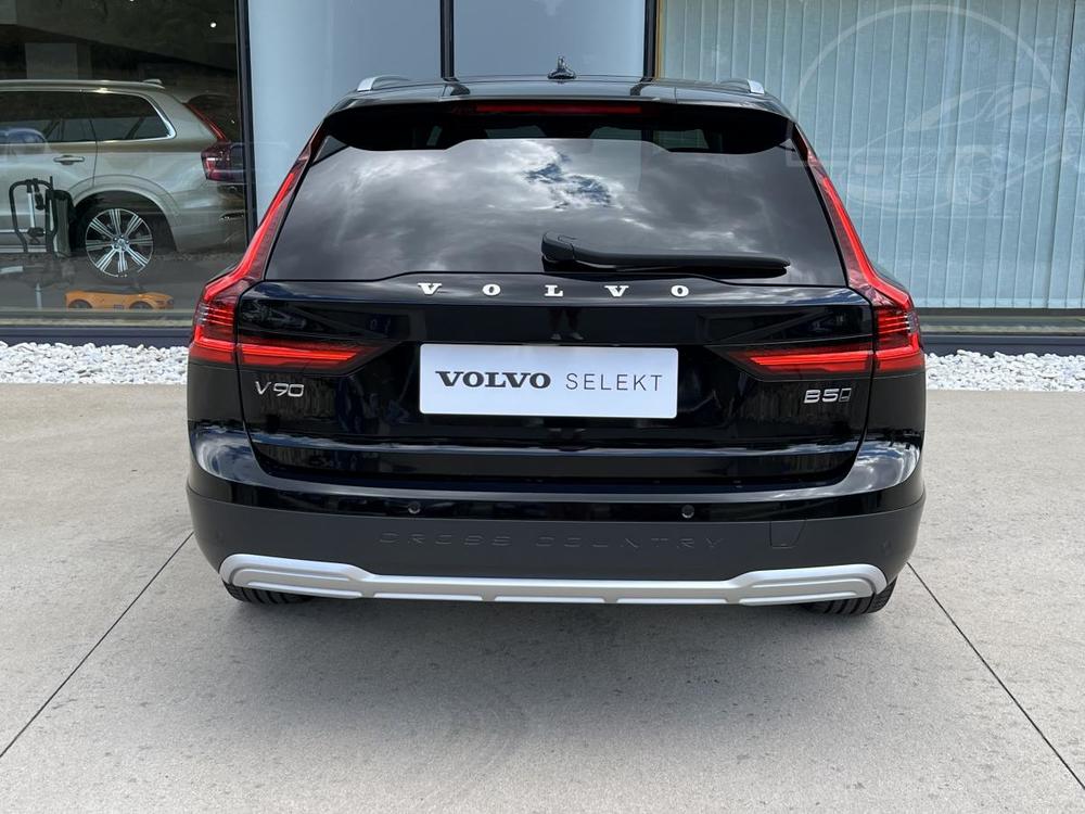 Volvo V90 CROSS COUNTRY B5 AWD Aut 1.maj