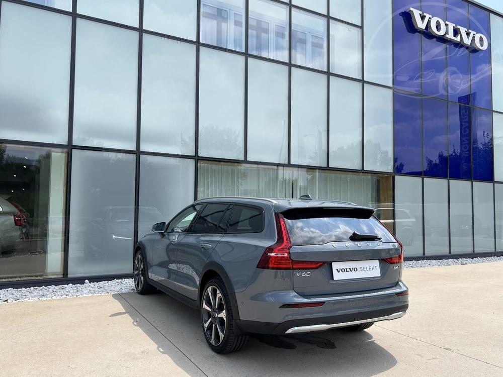 Volvo V60 CROSS COUNTRY B4 AWD Aut 1.maj