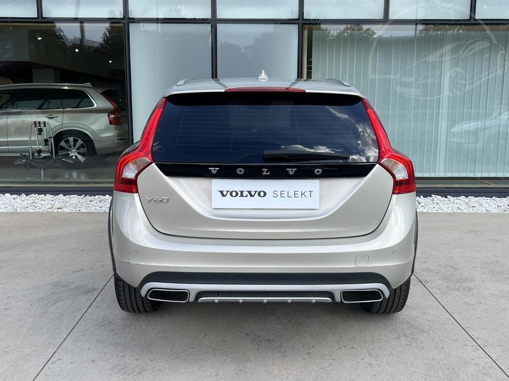 Volvo V60 CROSS COUNTRY D3 Aut CZ