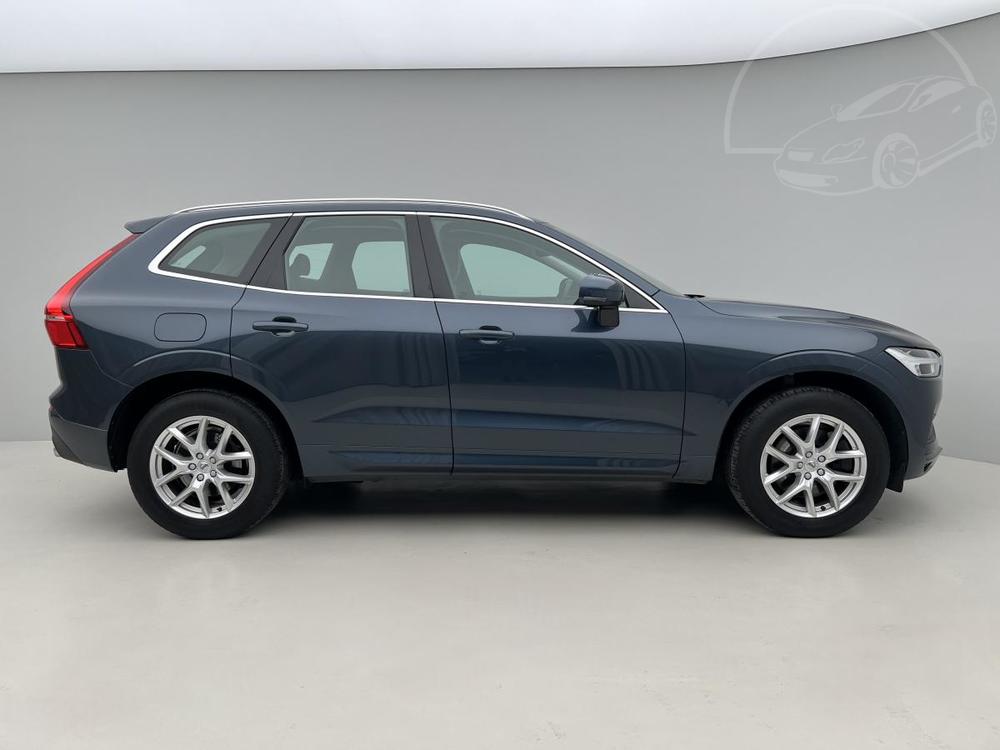 Volvo XC60 B4 AWD MOMENTUM AUT 1.maj.