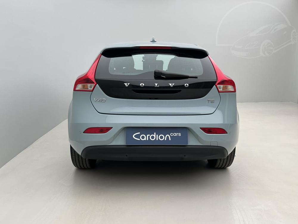 Volvo V40 T2 MOMENTUM