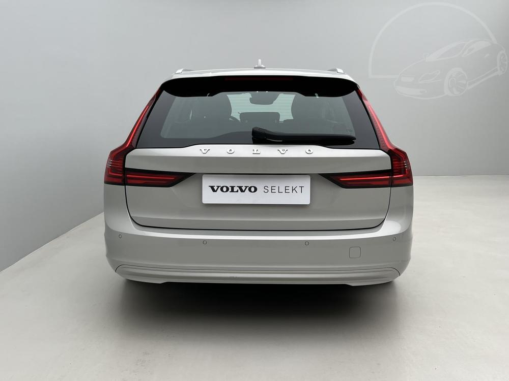 Volvo V90 B4 MOMENTUM Aut 1.maj.