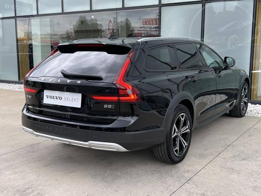 Volvo V90 CROSS COUNTRY B5 AWD Aut 1.maj