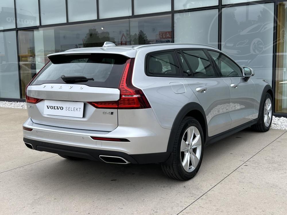 Volvo V60 CROSS COUNTRY B4 AWD Aut 1.maj