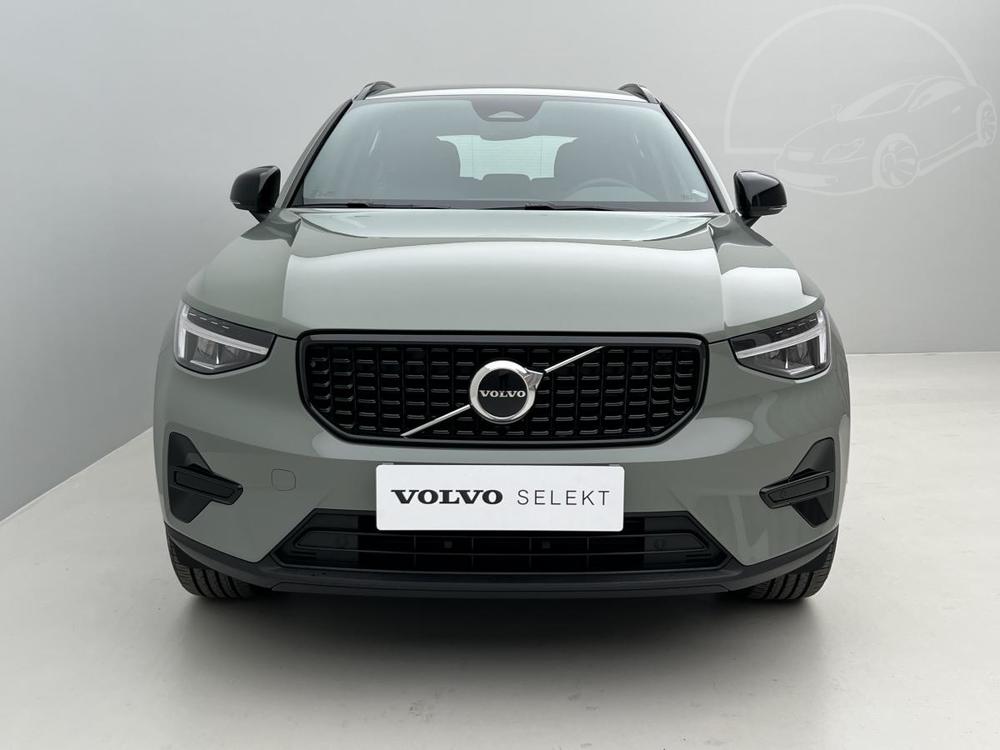 Volvo XC40 B3 AUT BLACK  PLUS