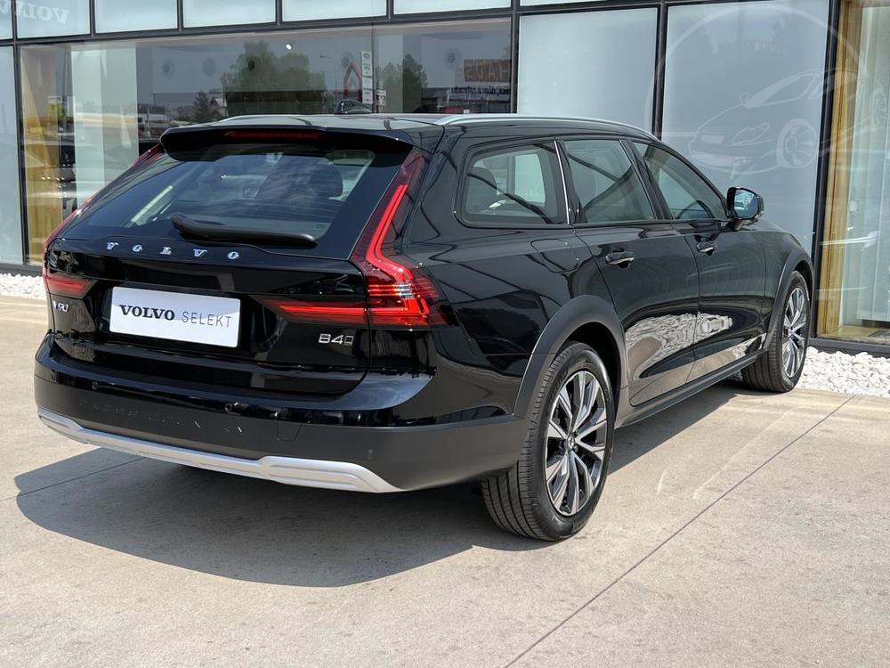 Volvo V90 CROSS COUNTRY B4 AWD PLUS Aut