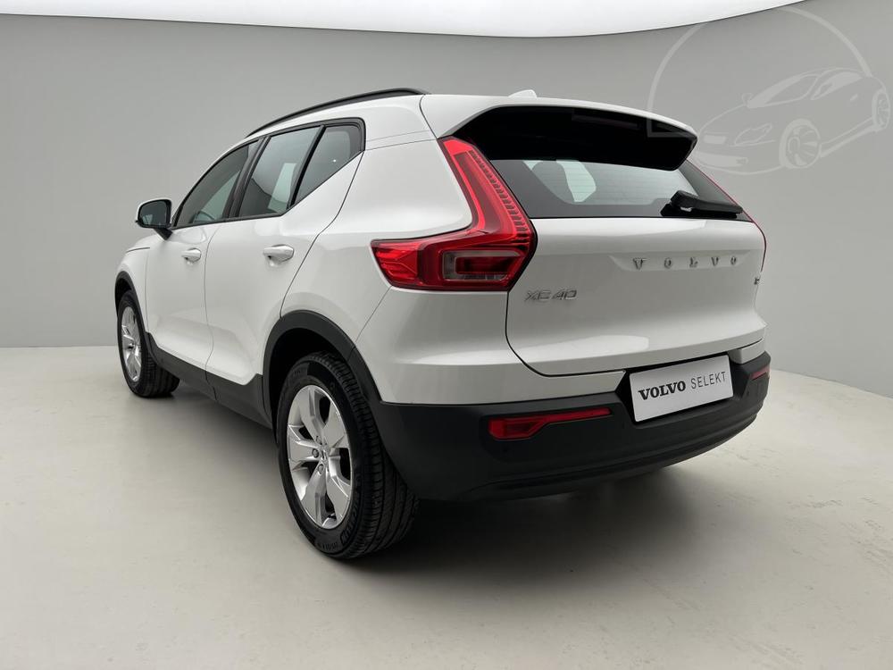 Volvo XC40 T2 MOMENTUM CZ