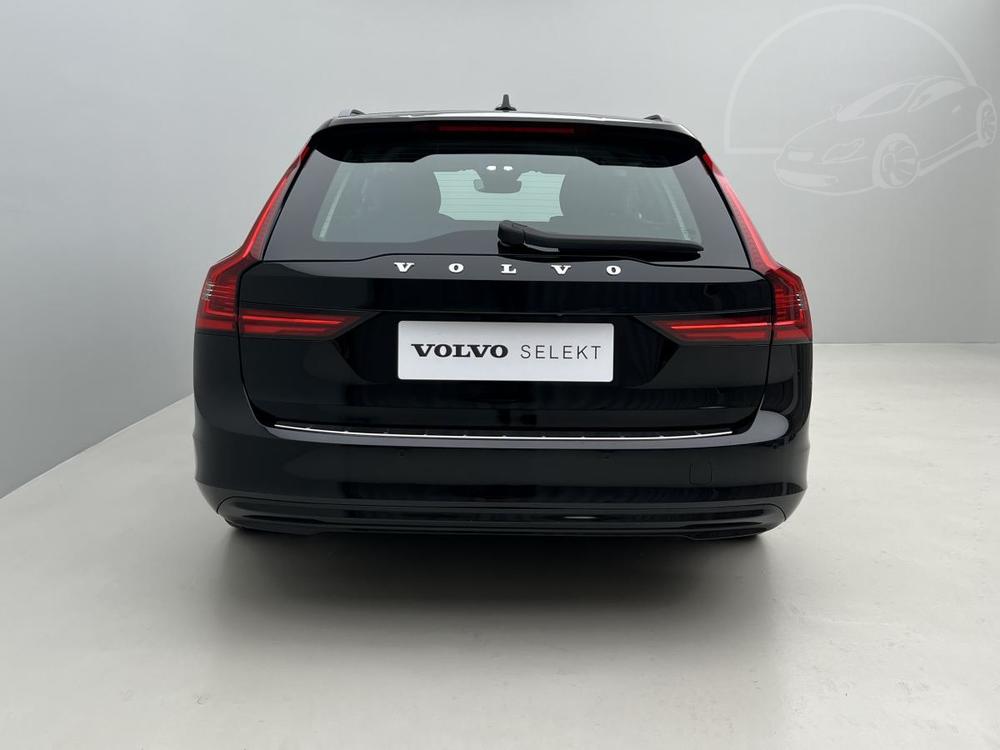 Volvo V90 B4 MOMENTUM AUT 1.maj.