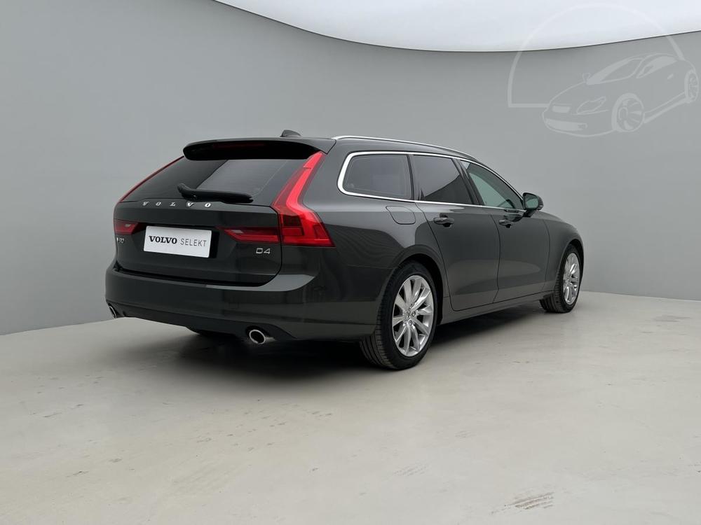 Volvo V90 D4 MOMENTUM Aut