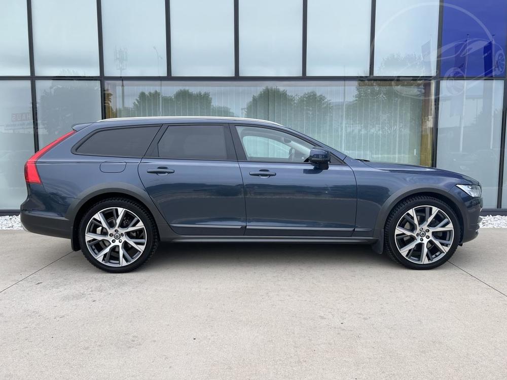 Volvo V90 CROSS COUNTRY D4 AWD PLUS Aut