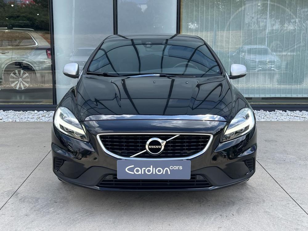 Volvo V40 T2 R-DESIGN 1.maj.