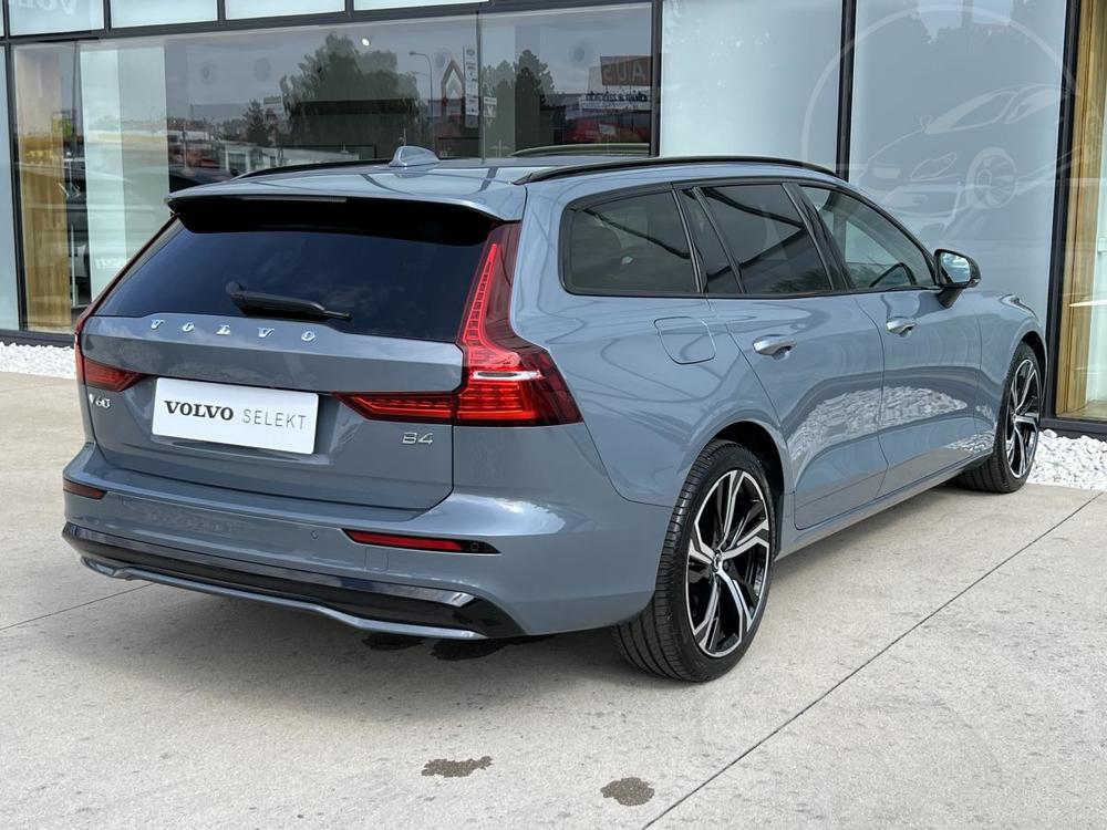 Volvo V60 B4 PLUS DARK Aut 1.maj.