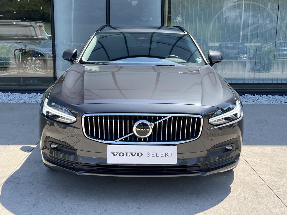 Volvo V90 B4 AWD MOMENTUM Aut 1.maj.