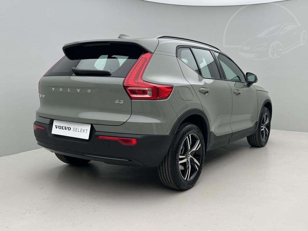 Volvo XC40 B3 AUT BLACK  PLUS