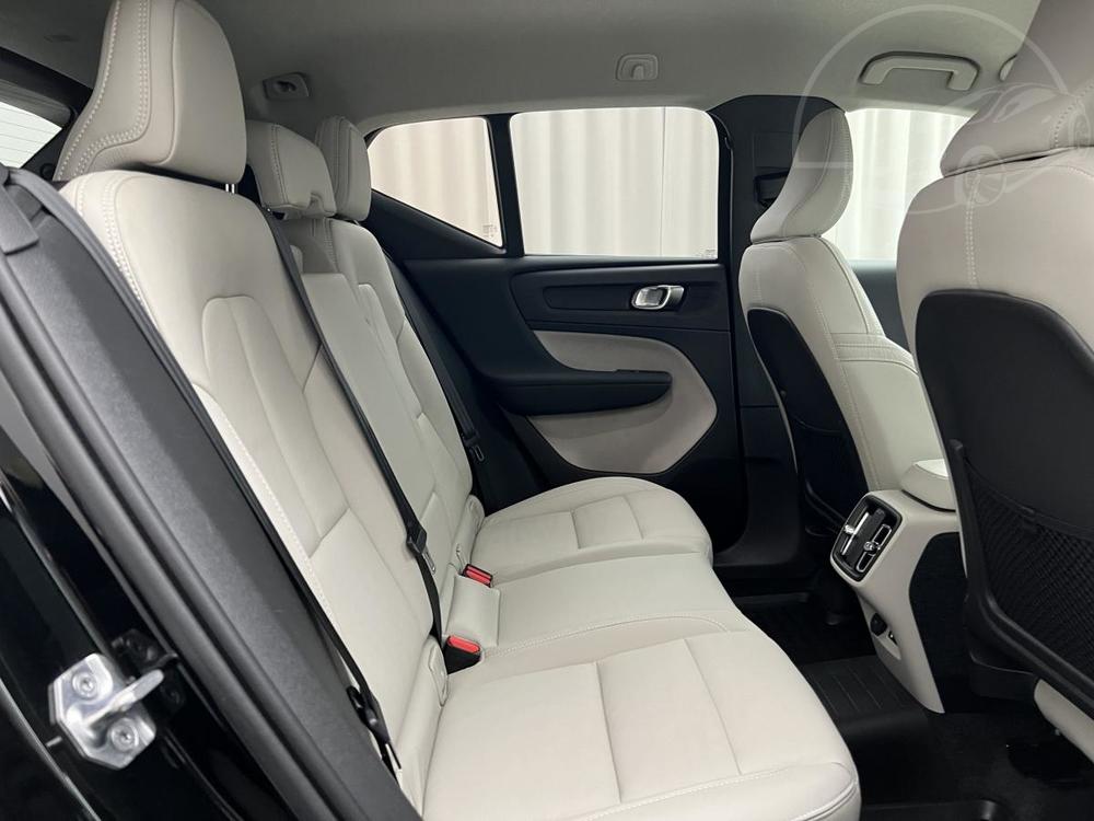 Volvo XC40 D4 AWD MOMENTUM AUT