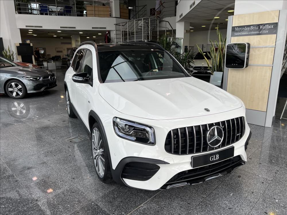 Mercedes-Benz GLB . 35 AMG 4M - REZERVACE