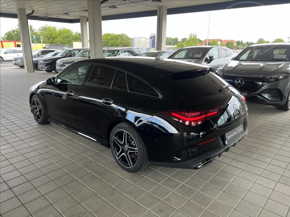 Mercedes-Benz CLA 200d Shooting Brake