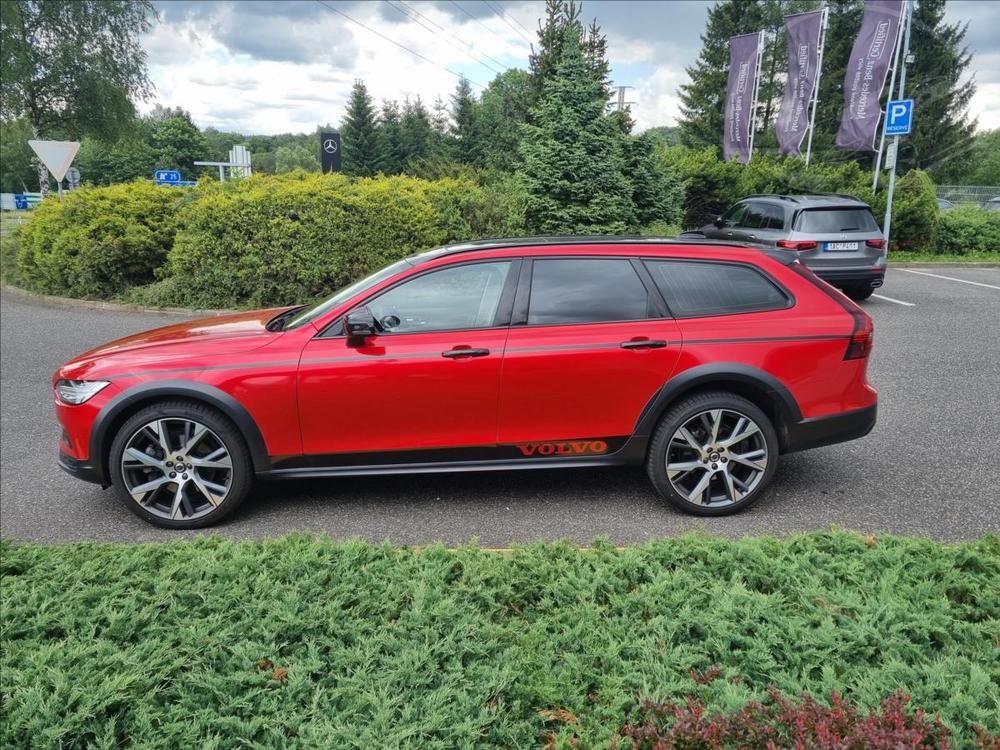 Volvo V90 Cross Country