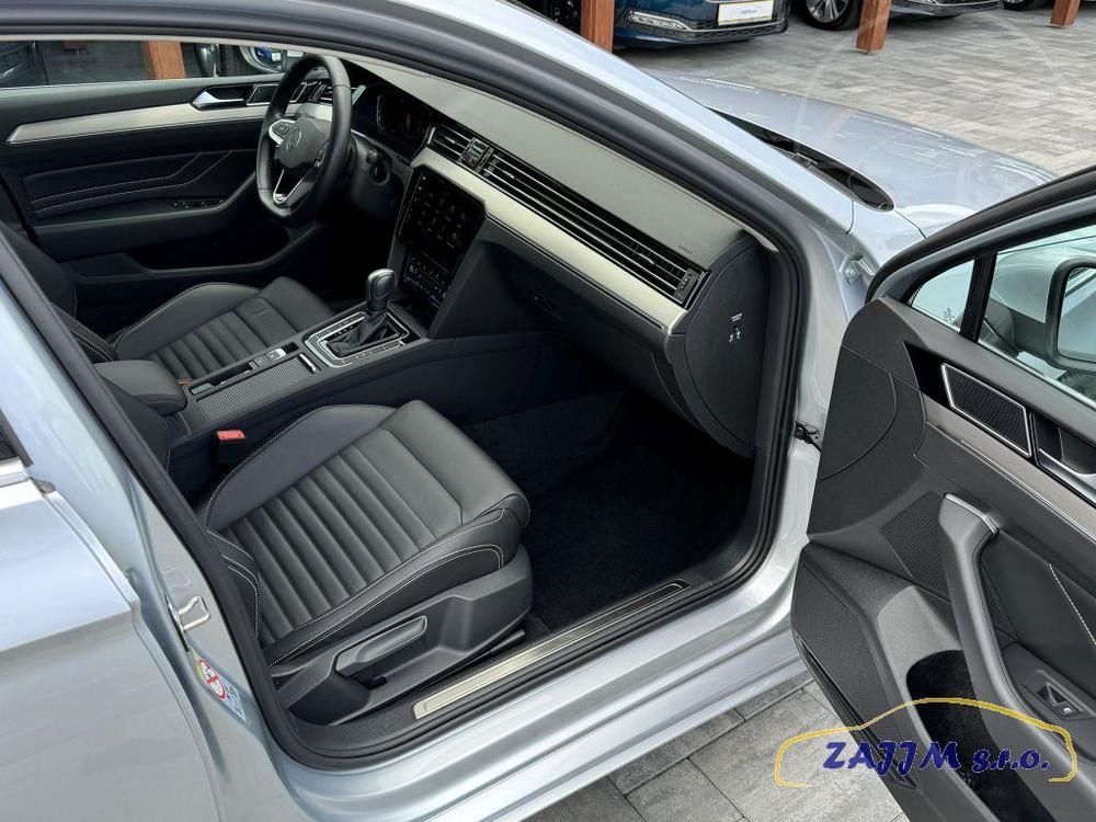 Volkswagen Passat Elegance+ 2.0TDI DSG - kamera