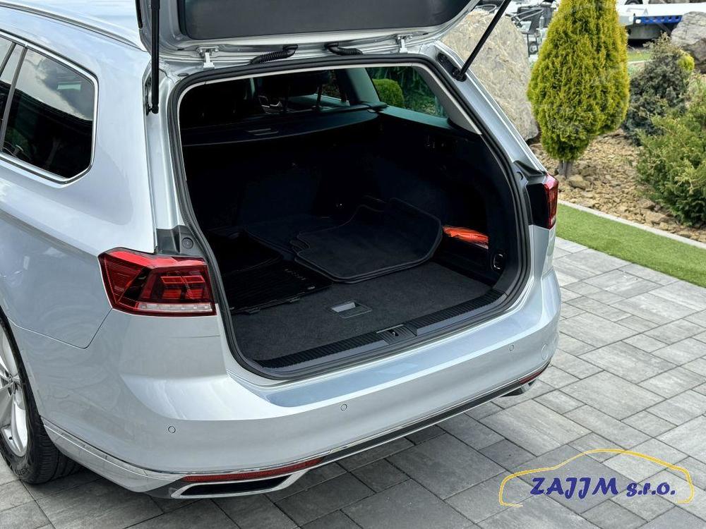 Volkswagen Passat Elegance+ 2.0TDI DSG - kamera