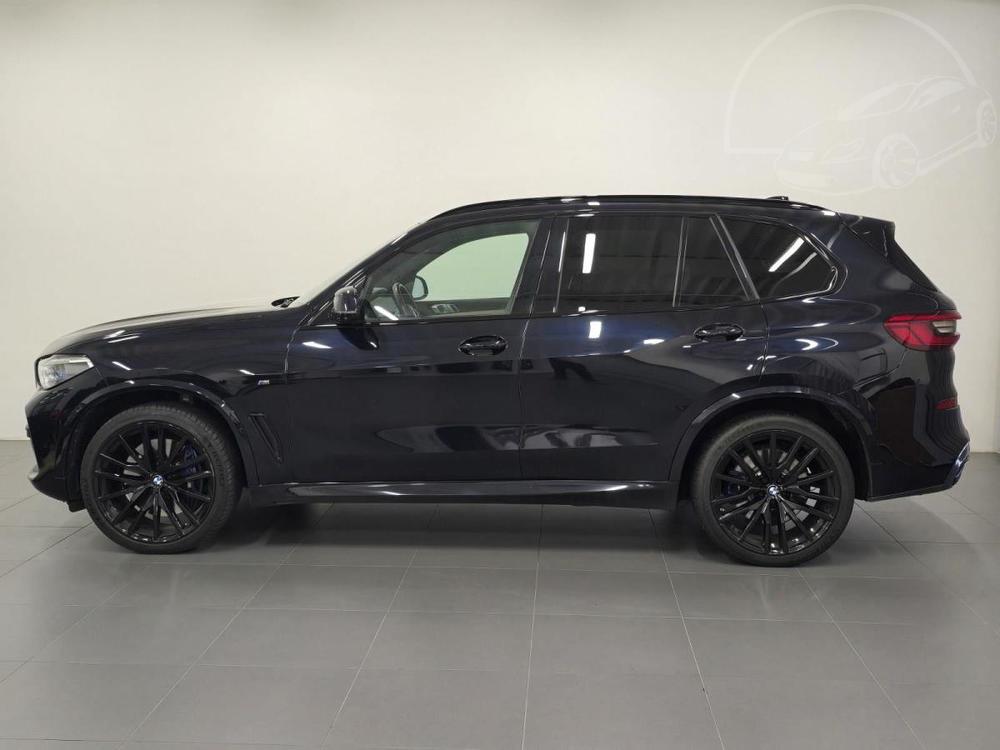 BMW X5 M50i