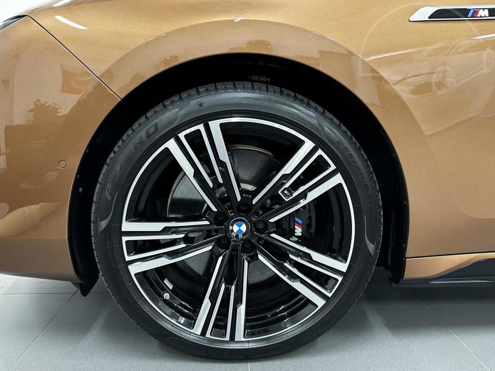 BMW i7 M70 xDrive Sedan