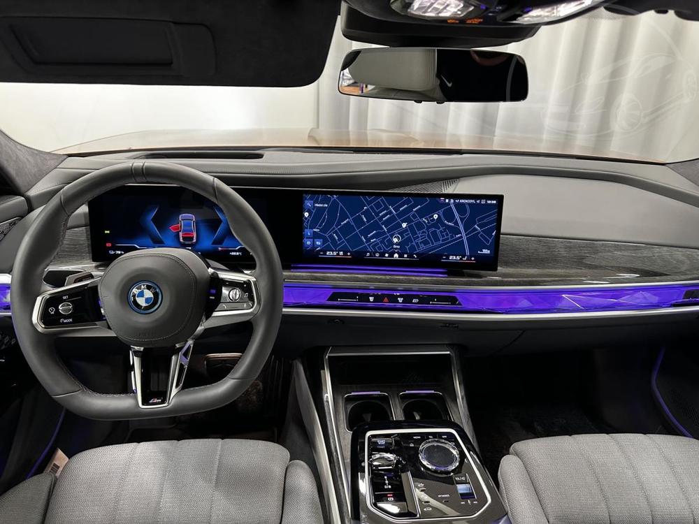 BMW i7 M70 xDrive Sedan