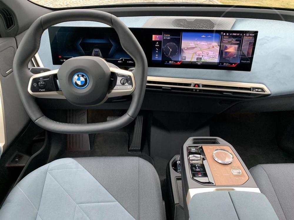 BMW iX xDrive40 Harman Kardon