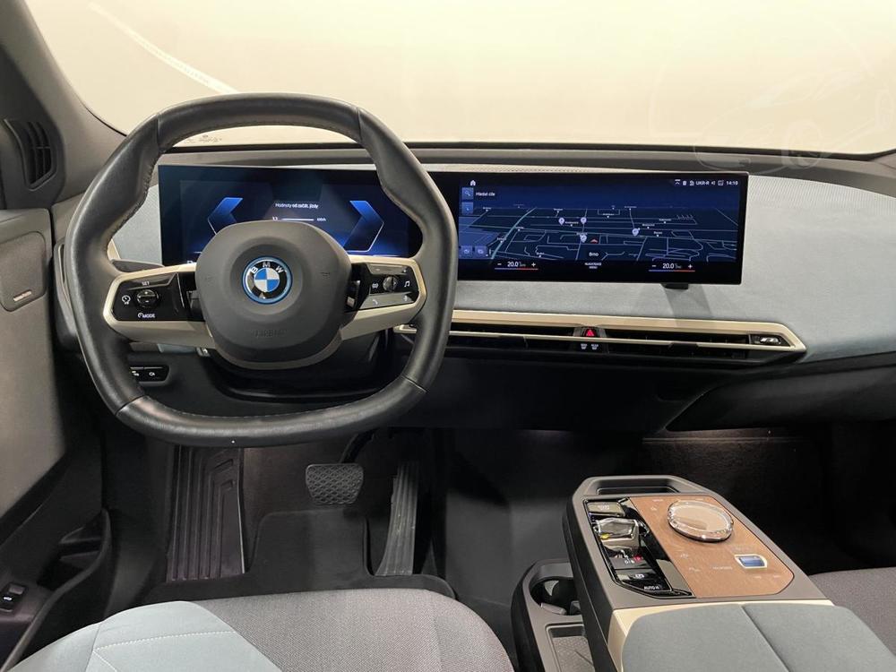 BMW iX xDrive40 Harman Kardon